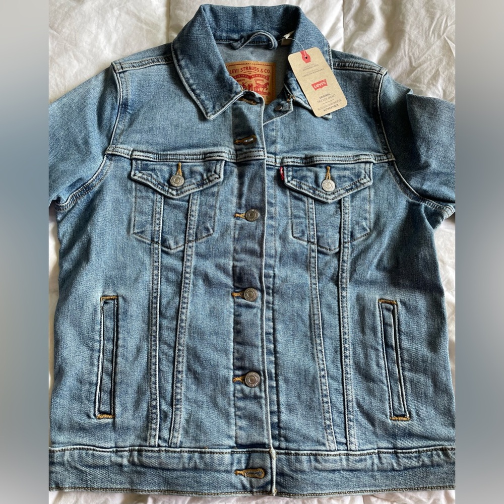⭐️Host Pick⭐️ NWT Levi's Light Blue Denim Trucker Jacket women’s small - Picture 9 of 14